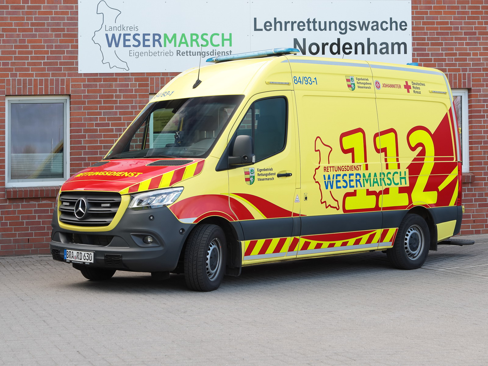 Krankenwagen Eigenbetrieb Rettungsdienst Wesermarsch